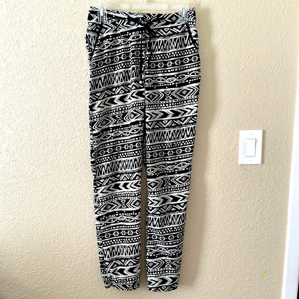 Charlotte Russe Geometric Tapered Pants Small